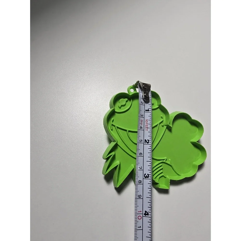 Hallmark Kermit The Frog Shamrock St. Patrick's Day Cookie Cutter Vintage